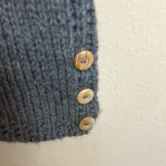 Charcoal Gray Turtleneck Cowl-neck Chunky Knit Vest Sweater - Picture 4 of 6